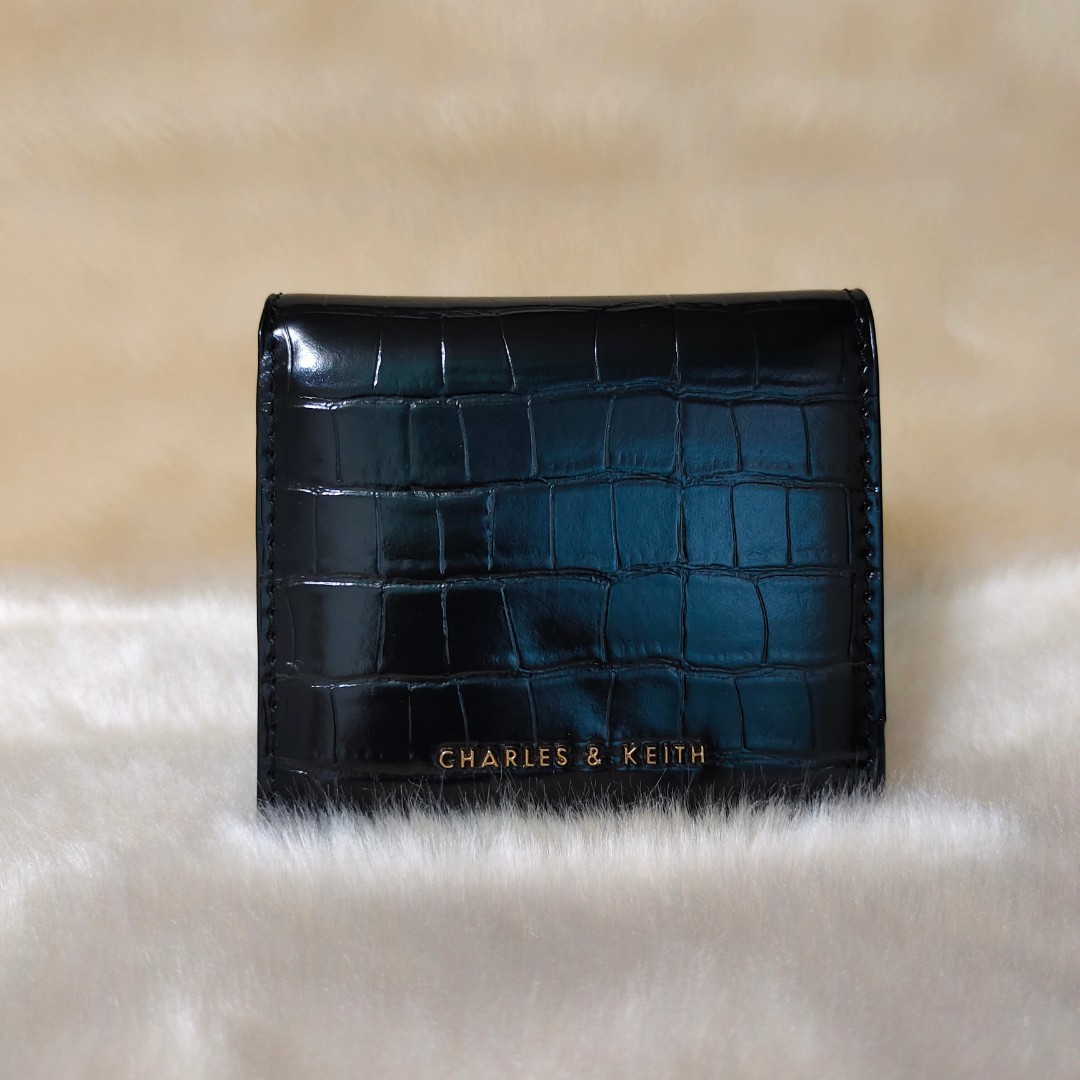 charles and keith small wallet