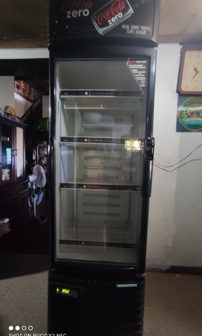 Coke Chiller 6 feet, TV & Home Appliances, Kitchen Appliances
