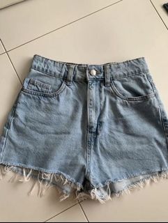 (Category: ) located in . Submitted by gtfoooooooo (Listing ID 1061968562, Image 1). Description: .