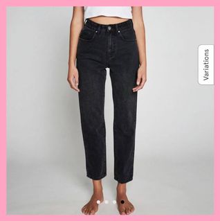 (Category: ) located in . Submitted by moonlightbbcloset (Listing ID 1061973571, Image 1). Description: .