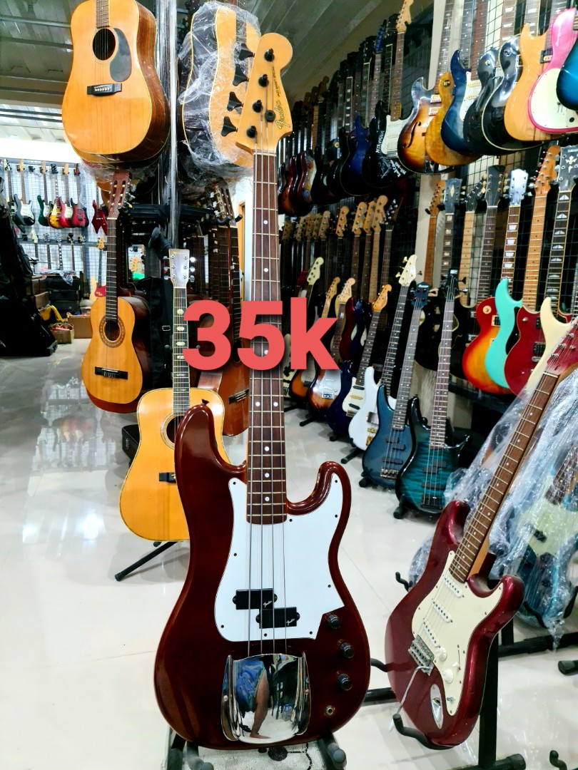 Fender JAPAN PJ BASS, Hobbies & Toys, Music & Media, Musical