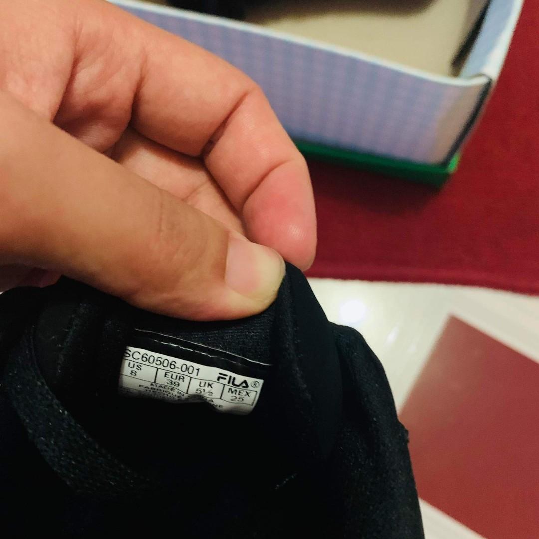 FILA BLACK WOMEN SHOES (Category: Sneakers) located in Baguio. Submitted by chin_chenx (Listing ID 1061968324, Image 2). Description: Selling for online class!.