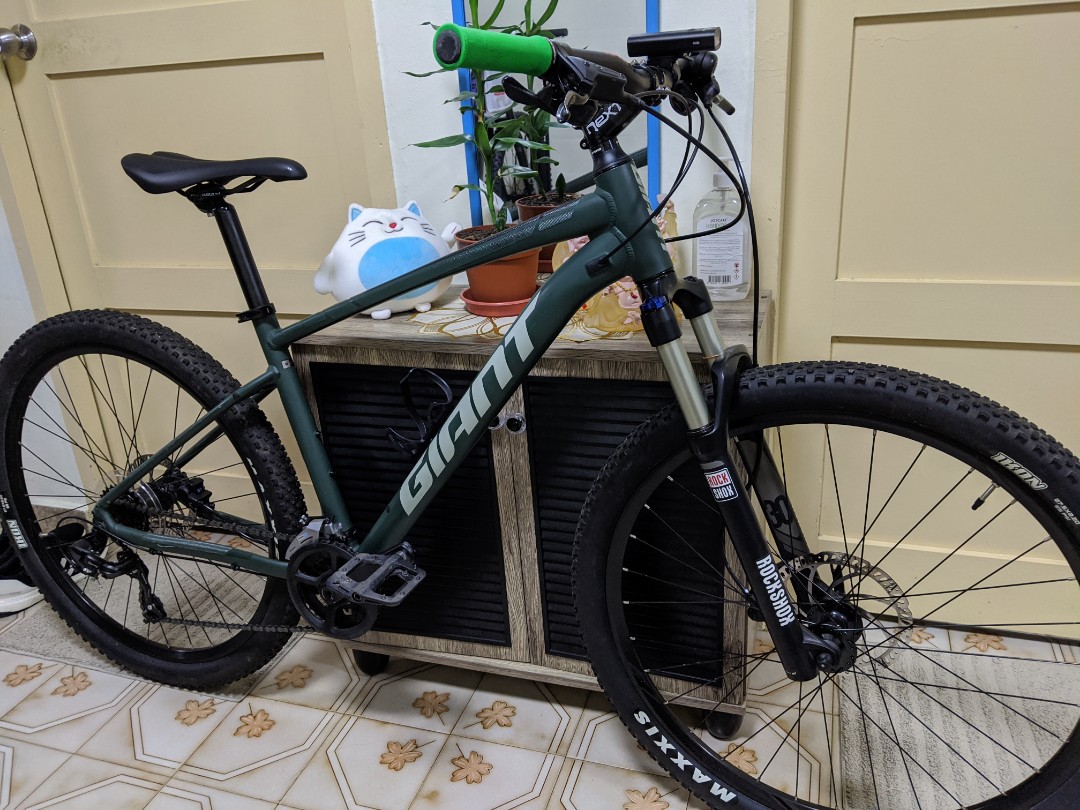 Giant talon 3 hotsell 2021 mountain bike