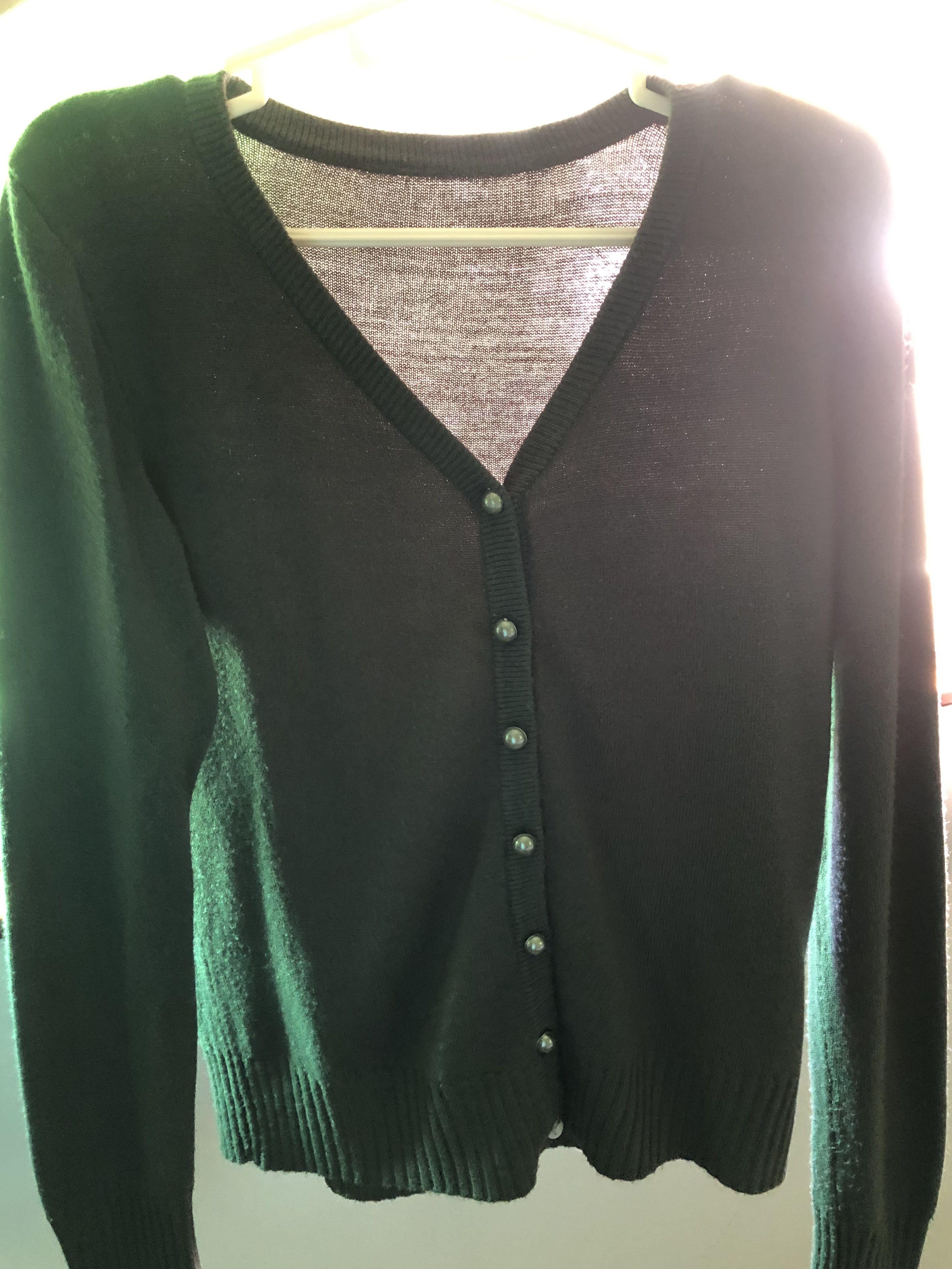 Gray knit Sweater/ Cardigan (Category: Coats, Jackets and Outerwear) located in Quezon City. Submitted by wchell (Listing ID 1061951512, Image 2). Description: Pre-loved grey knit cardigan. Used only on FEW occasions. Shoulder width: 15 inches.