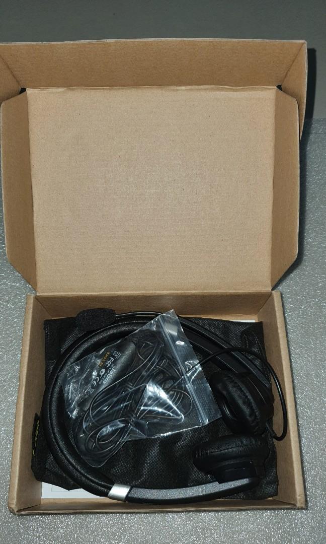 Jabra UC Voice 550 (Category: Headphones & Headsets) located in Quezon City. Submitted by versa_electronics (Listing ID 1062032366, Image 3). Description: Jabra UC Voice 550 Brandnew Free same day delivery within NCR and Rizal areas.
