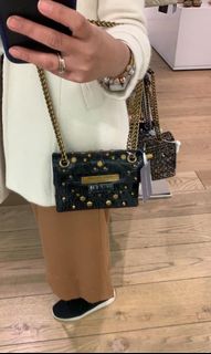 (Category: ) located in . Submitted by Fishana0705 (Listing ID 1061980930, Image 1). Description: .