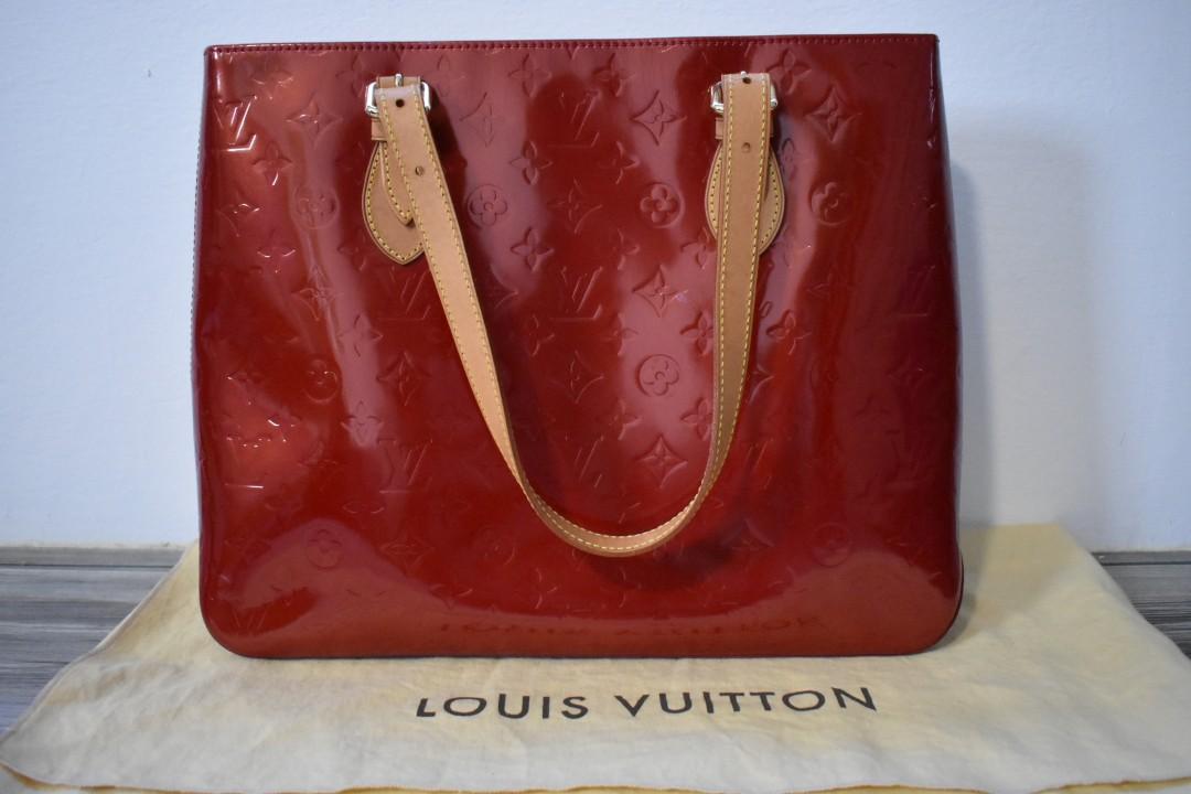 Louis Vuitton - Brentwood Monogram Vernis Leather Pomme D'Amour