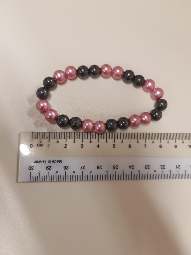 Random bracelets (Category: Bracelets) located in Singapore. Submitted by chongcl88 (Listing ID 1061949922, Image 1). Description: length is about 8cm, stretchable buy 3 get 1 free deal method is negotiable..