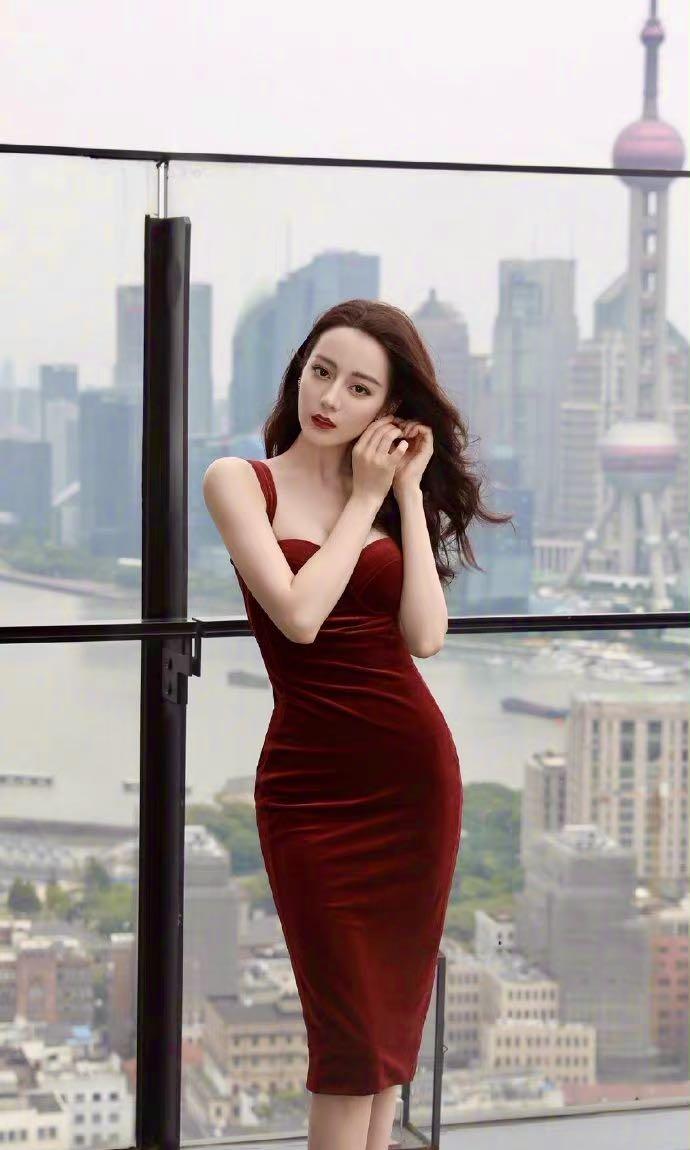 Red velvet evening gown hot sale