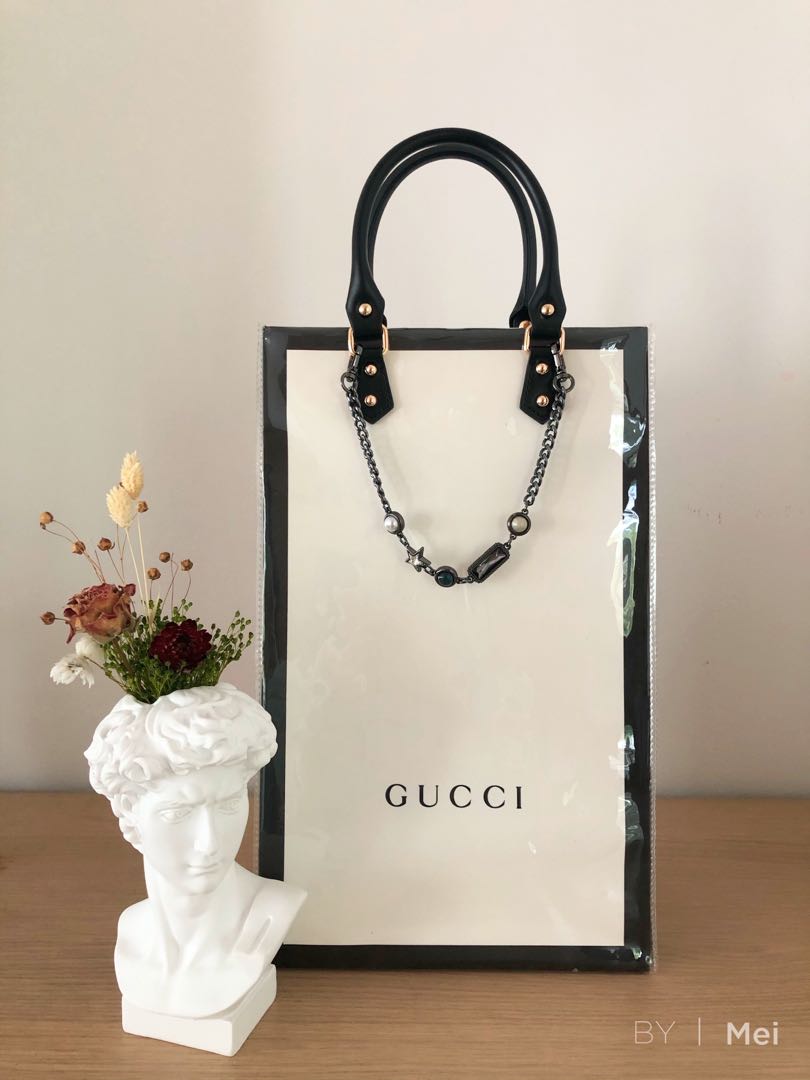 Gucci outlet paper bag
