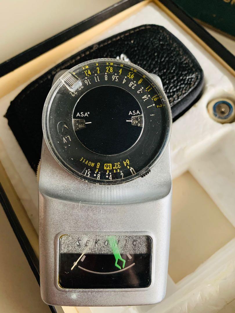 Sekonic Microlite Meter (Category: Flashes) located in Makati City. Submitted by winnieboop (Listing ID 1061957322, Image 2). Description: as is where is needs new battery.