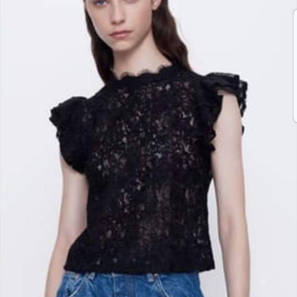 lace ruffle sleeve top