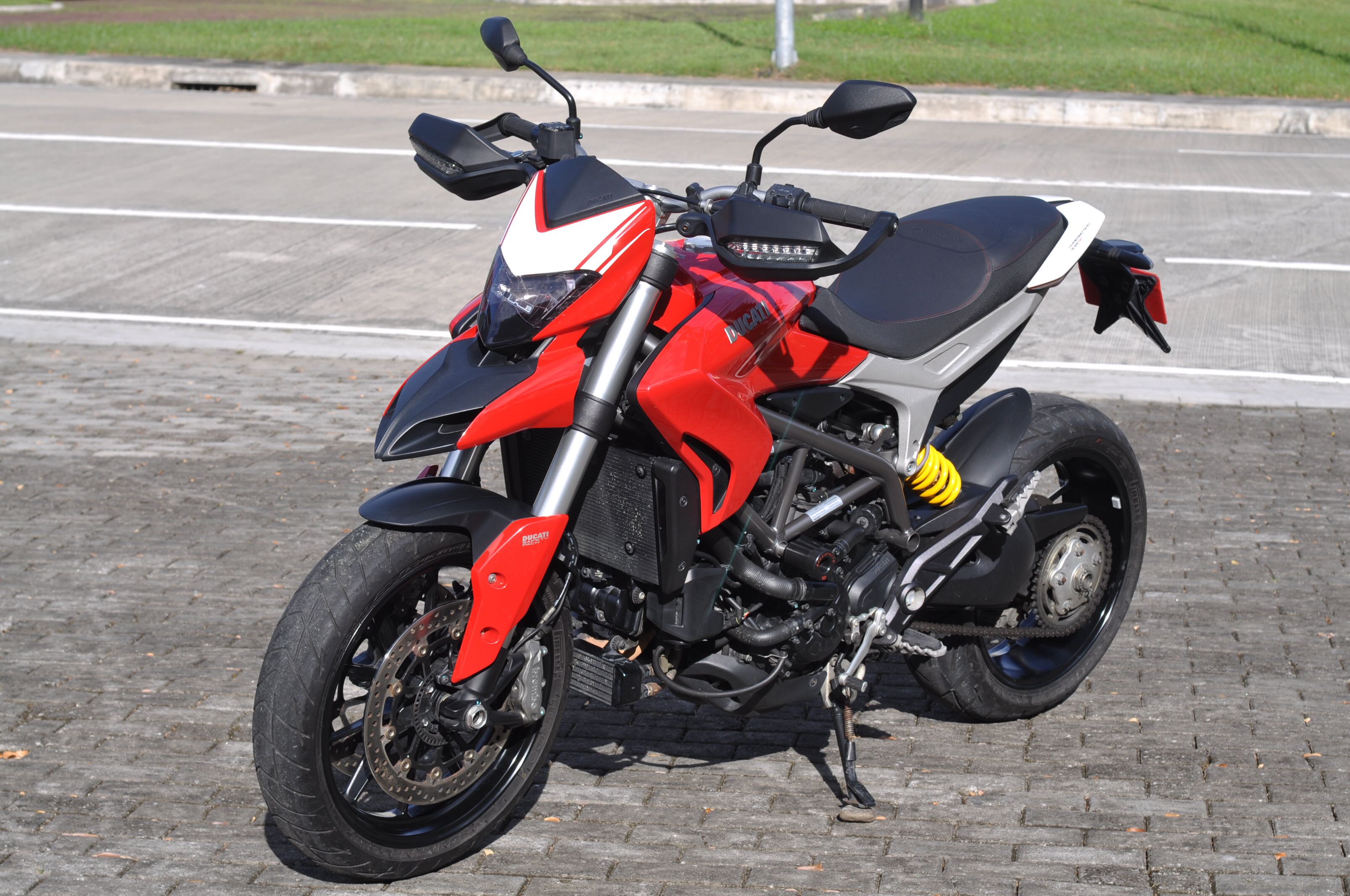 2017 ducati hypermotard 939 2025