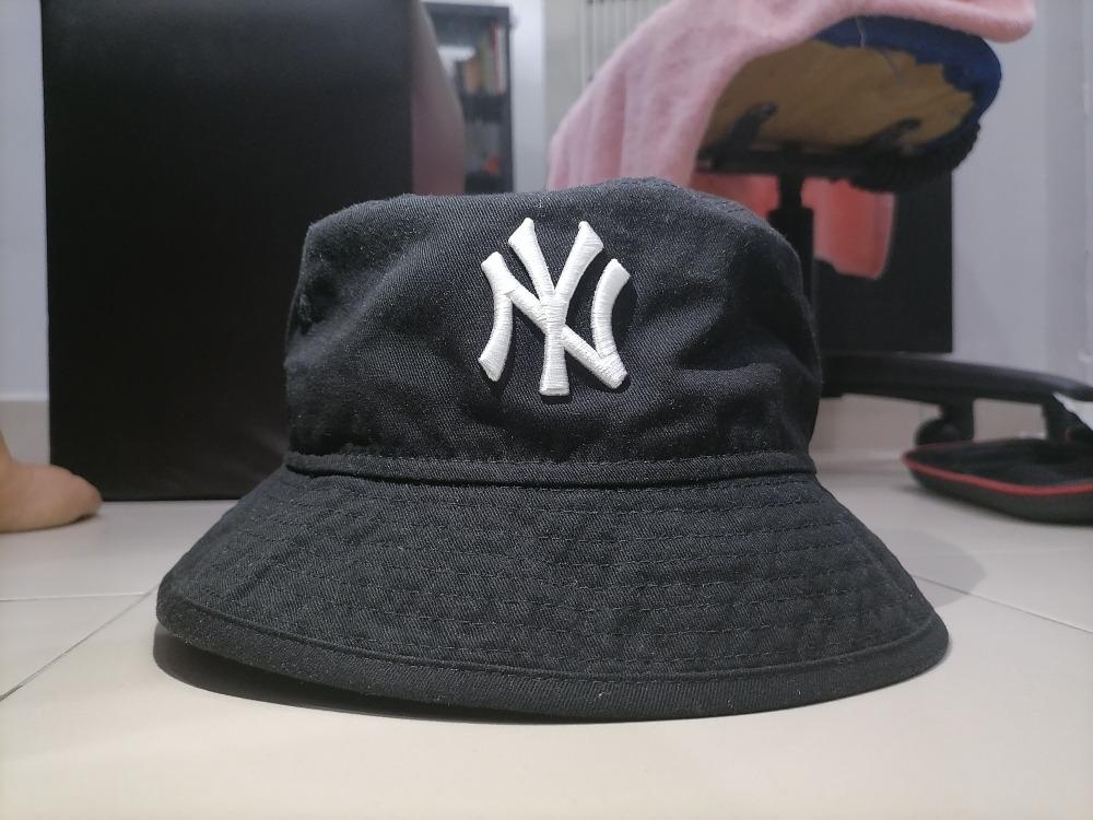 Authentic New Era New York Yankees Bucket Hat, Men's Fashion