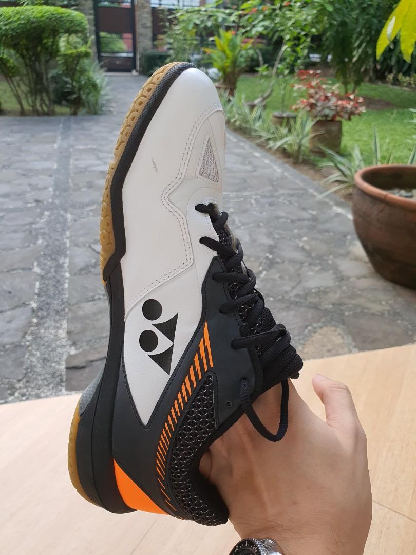 yonex power cushion 65 m