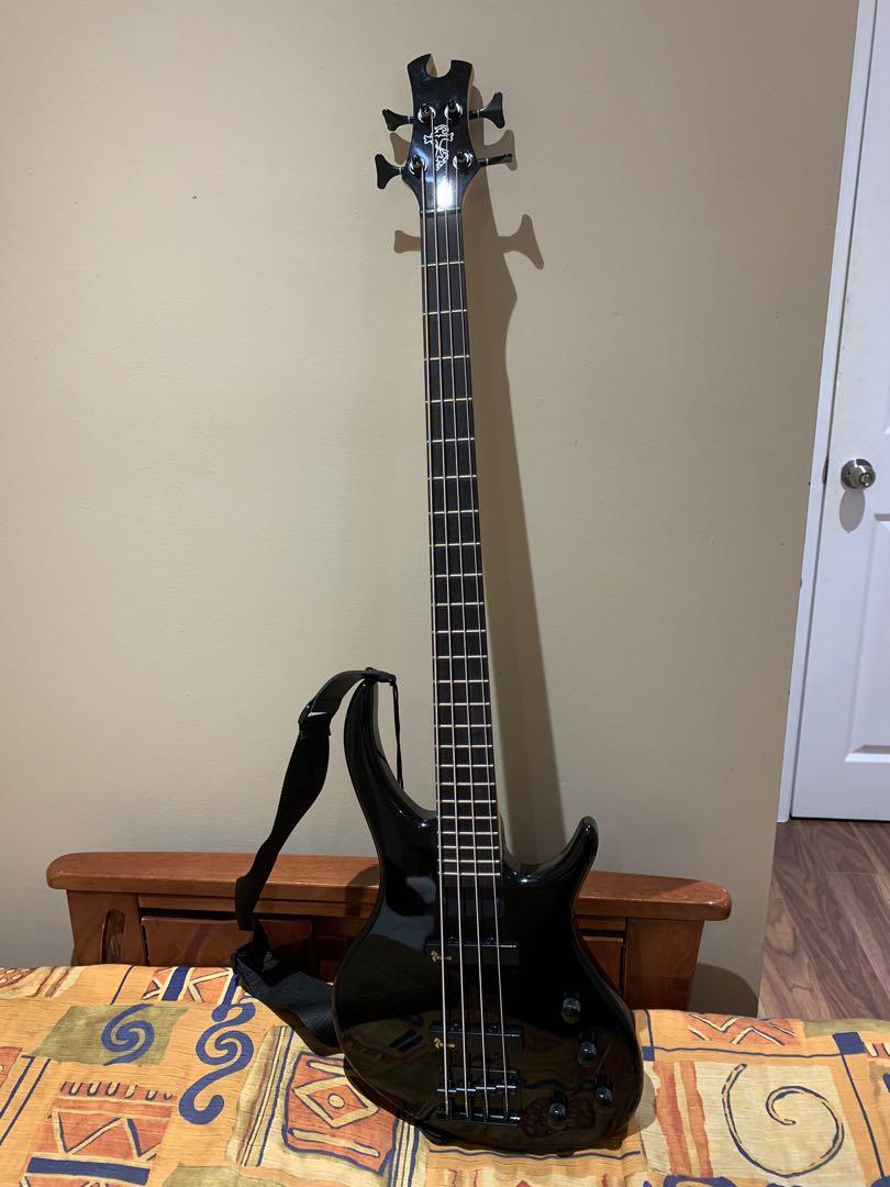 Used bass guitar case Clearance