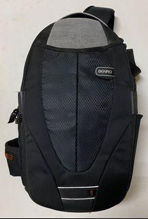 BENRO camera sling bag