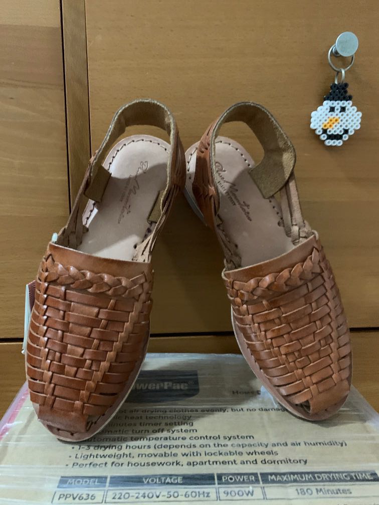 blue mountain sandals