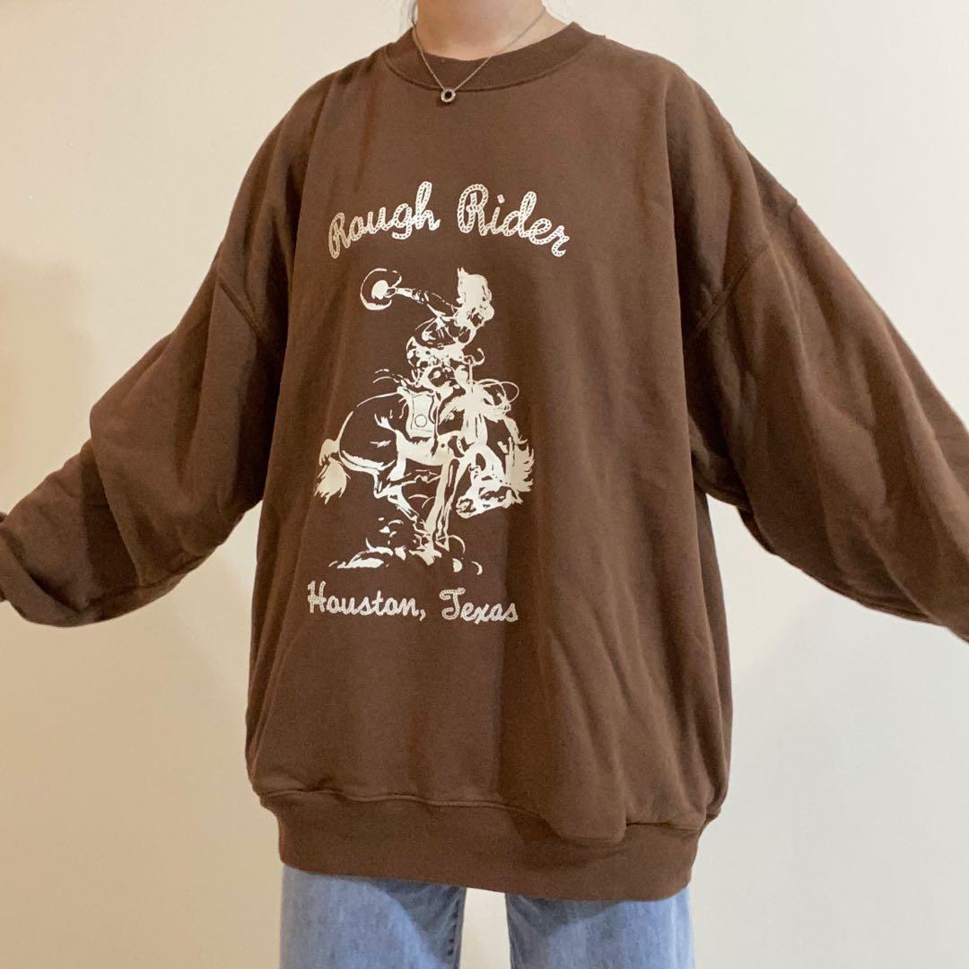 brandy melville rough rider erica sweatshirt