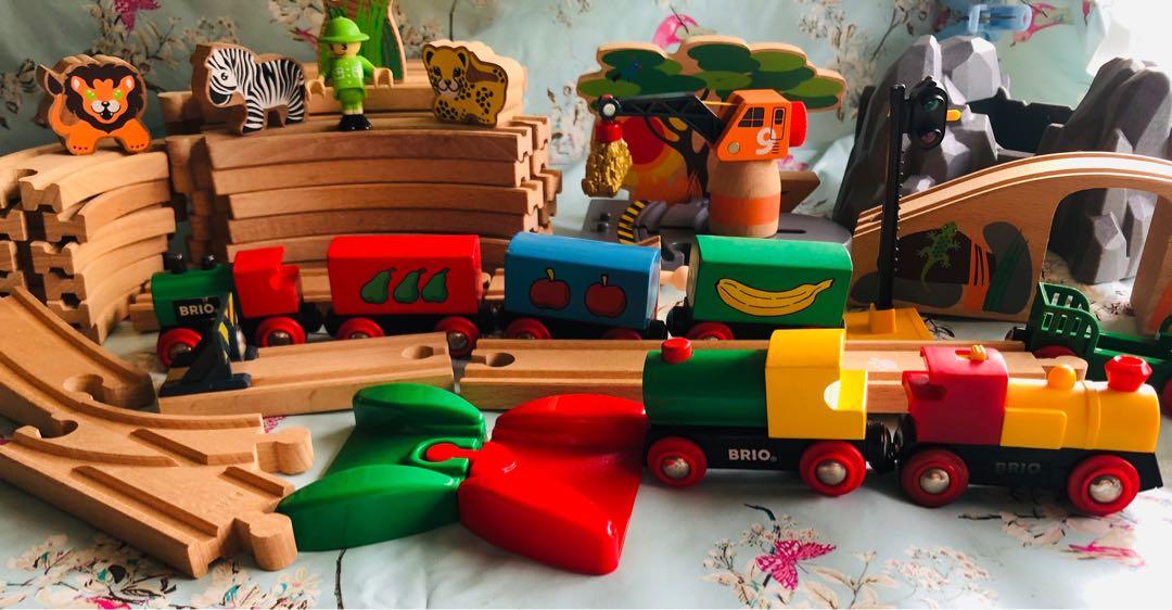 Brio zoo shop train set