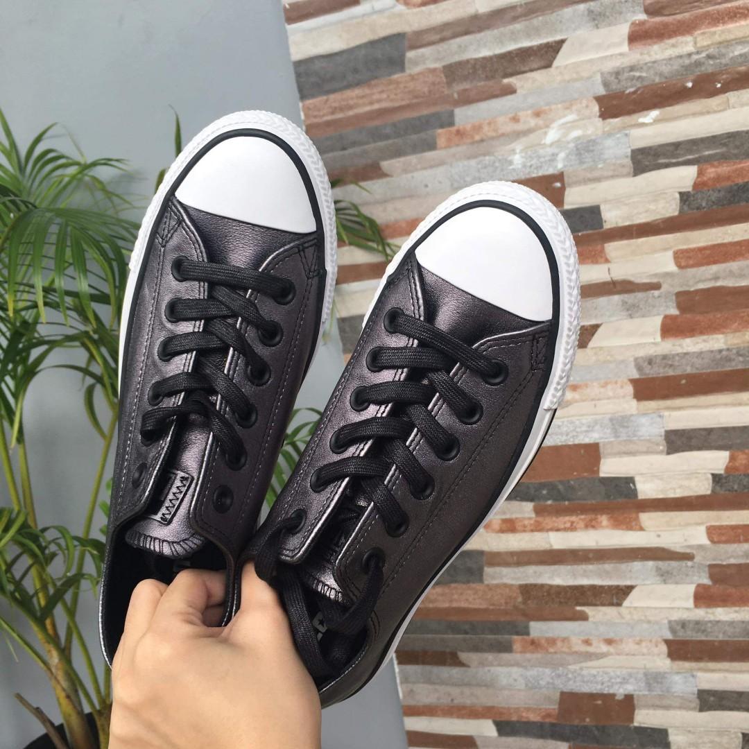 black leather converse low cut