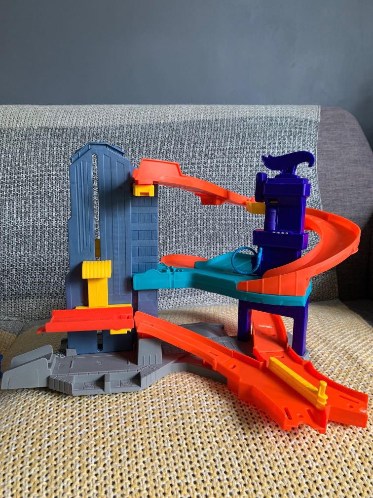 Hot wheels speedtropolis track set top