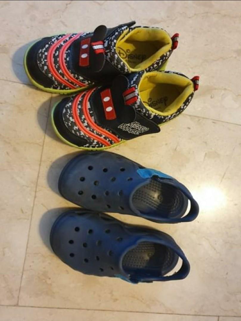 boys crocs size 10