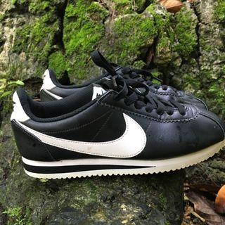Nike Cortez Classic Leather Womens Size 7