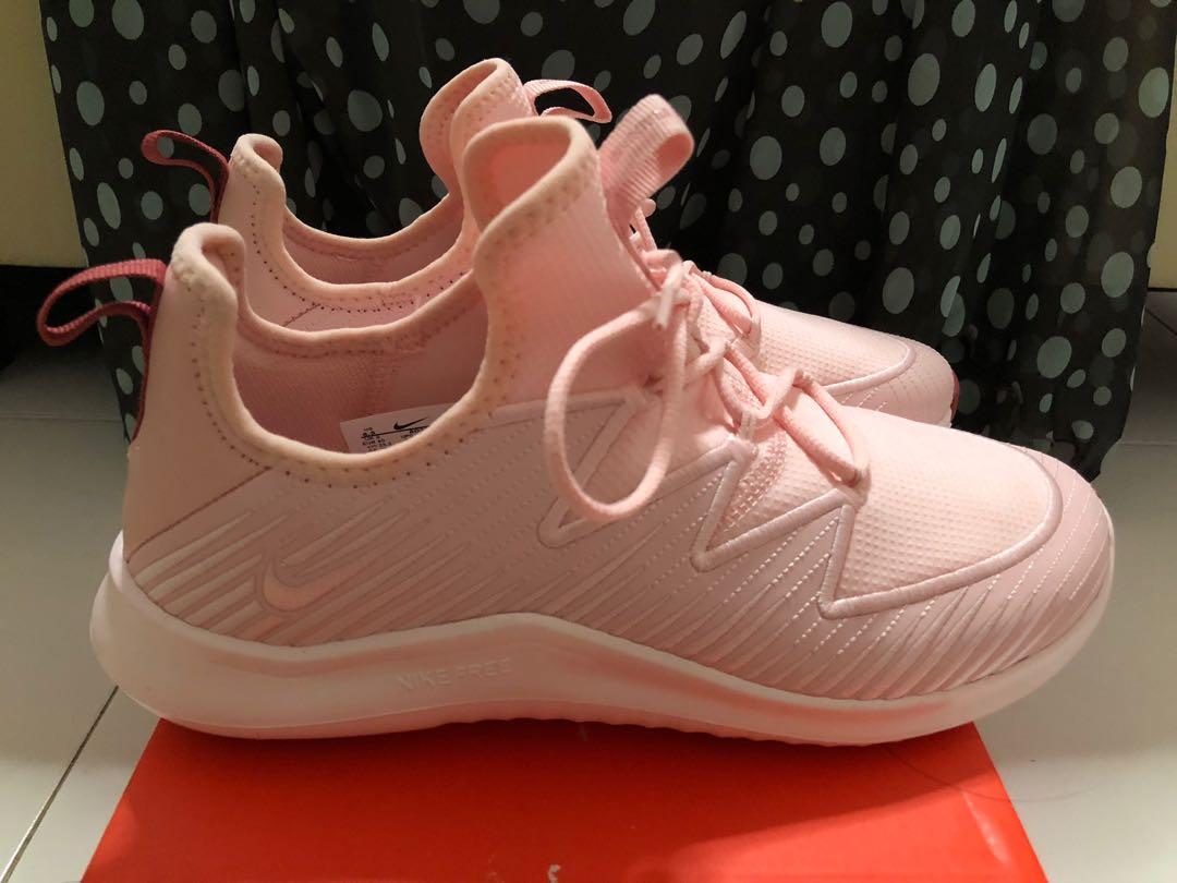 Nike free cheap tr ultra pink