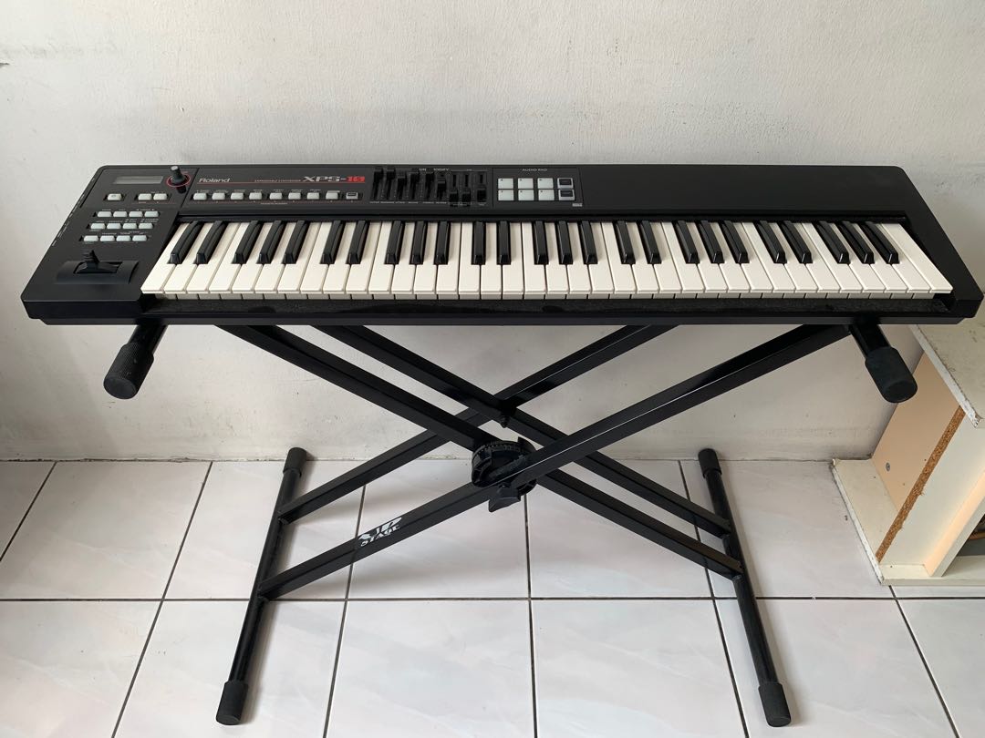 Roland XPS 10 Expandable Synthesizer Hobbies Toys Music