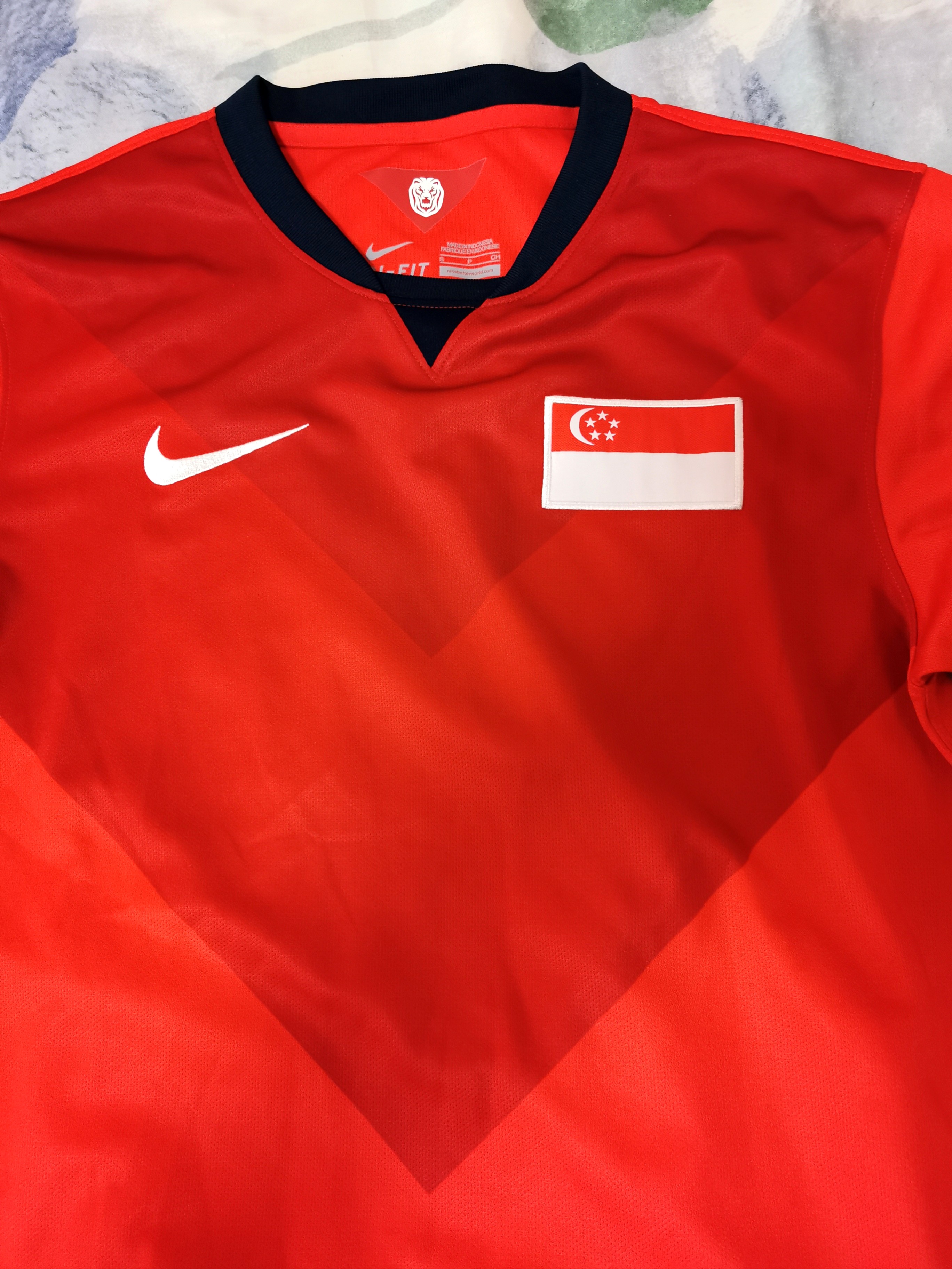 Singapore National Team Jersey, Men's Fashion, Activewear on Carousell