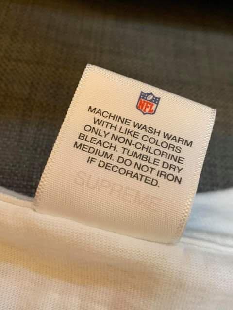 Supreme NFL x Raiders x '47 Pocket Tee White, Men's Fashion, Tops