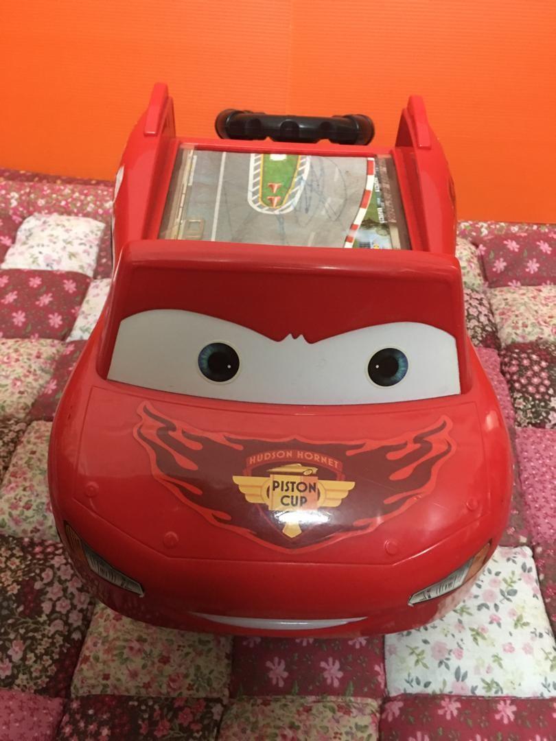Driving mcqueen cars toys tomica shop