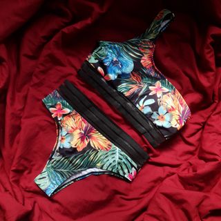 (Category: ) located in . Submitted by miss.thingz (Listing ID 1062159547, Image 1). Description: .