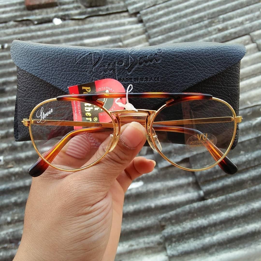 Vintage Sunglasses Aviator 80s Brand: Stevie, Made in Australia, 99% UV  Light