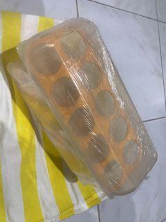 2 pc egg tupperware