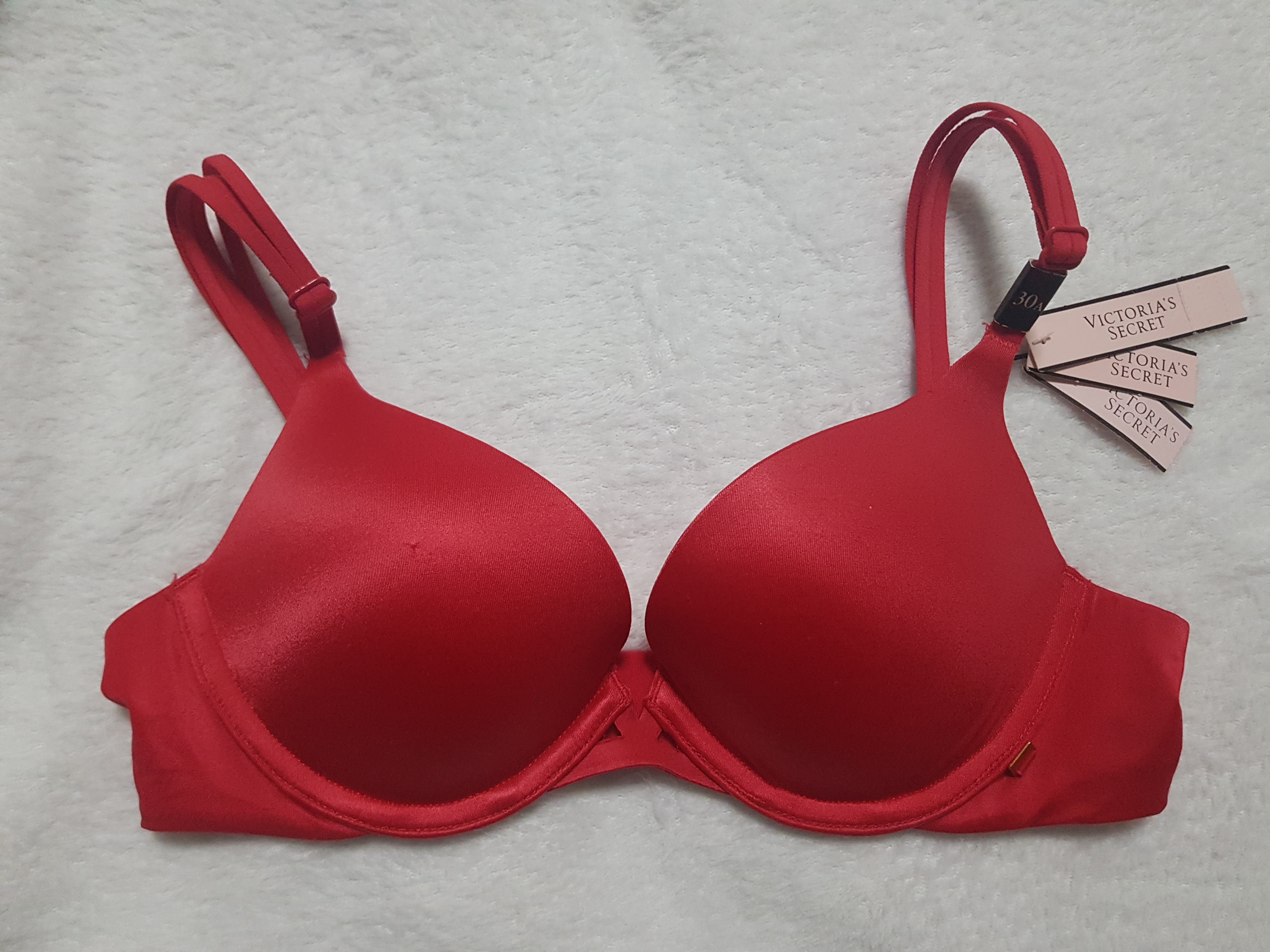 70% Off BNWT Victoria's Secret Red Bra With Push Up 30A, Women's