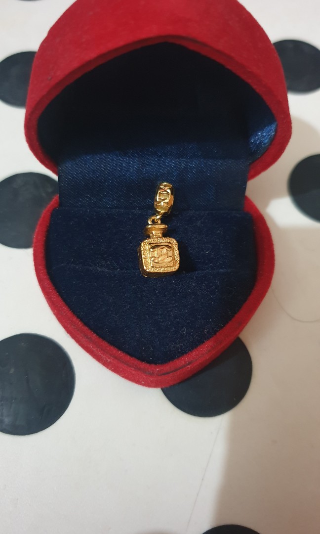 916 gold Chanel perfume bottle pendant/pandora charm 2.79g, Women's  Fashion, Jewelry & Organisers, Necklaces on Carousell