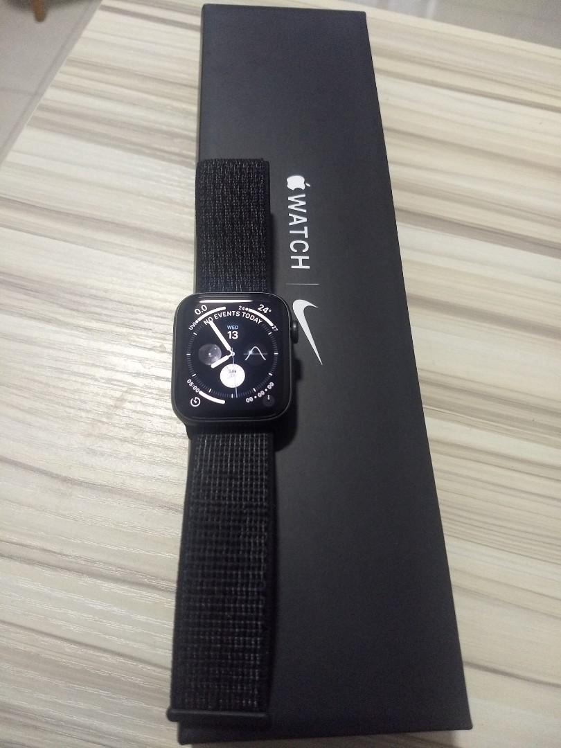 Space grey aluminium case with black nike sport loop online