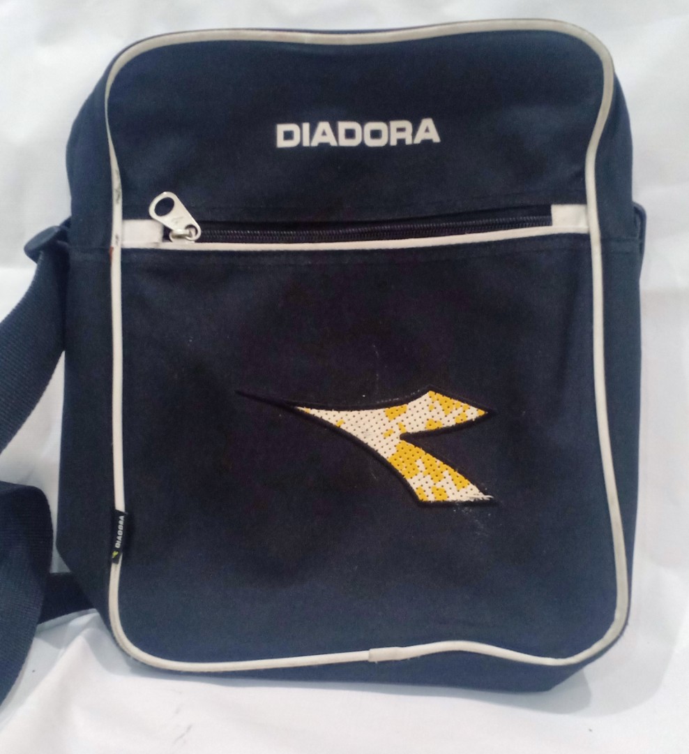 Diadora sling bag top