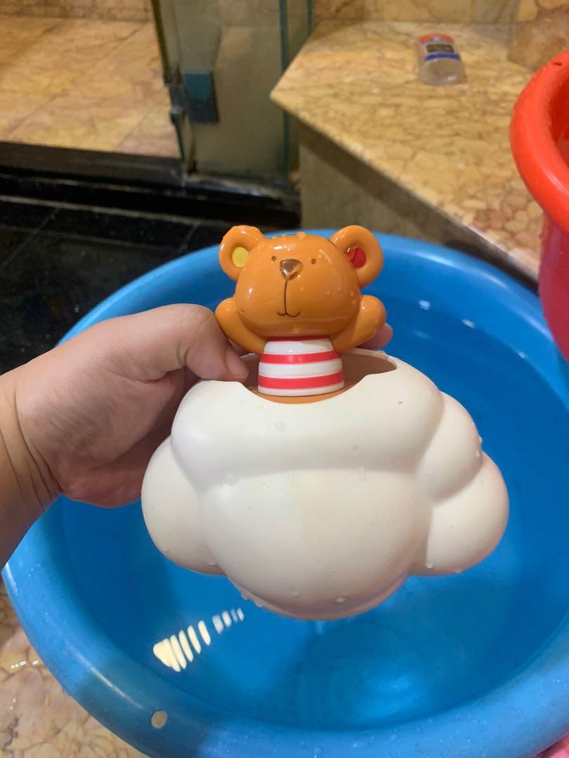 Hape pop up teddy shower hot sale buddy