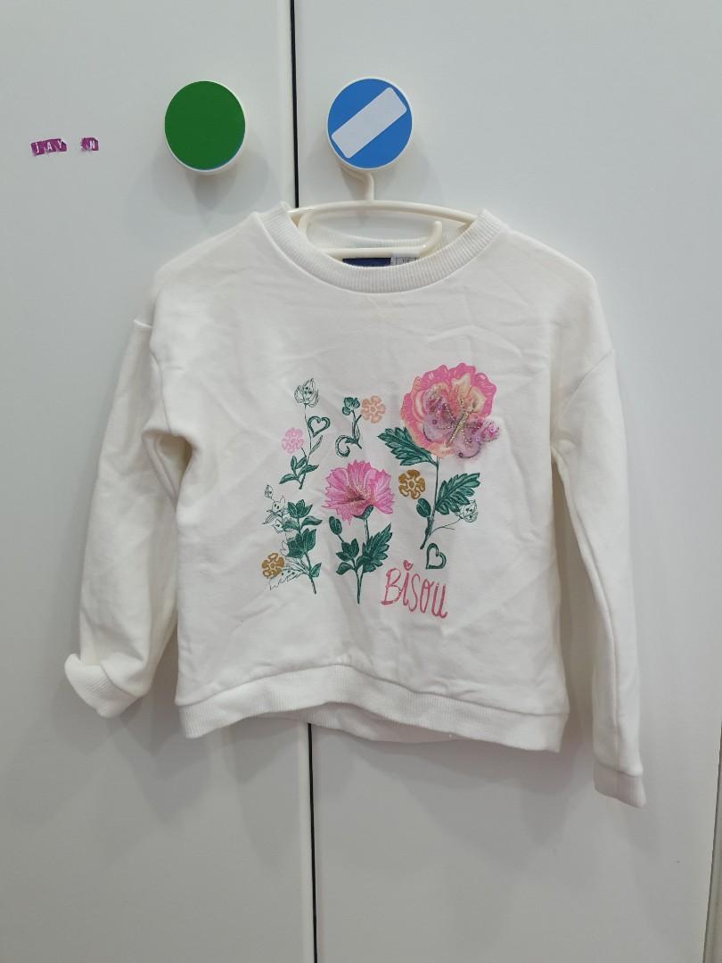 Jacket pullover bundle (Category: Babies & Kids Fashion) located in Singapore. Submitted by wonderfully (Listing ID 1062376751, Image 2). Description: Gap floral jacket 18-24m like new. bundled with FREE Chicco pullover 2y (a light stain as shown).