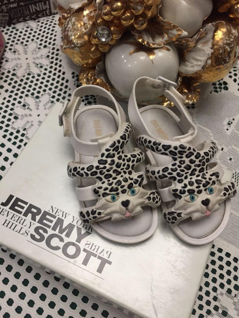 Jeremy Scott x Mini Melissa Sandals (Category: Babies & Kids Fashion) located in Mandaue City. Submitted by ansshop.ph (Listing ID 1062523817, Image 2). Description: US 6 // 14cm Onhand With box.