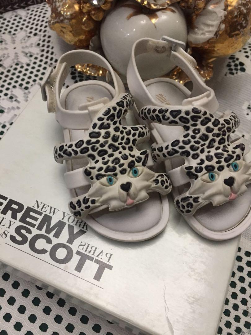 Jeremy Scott x Mini Melissa Sandals (Category: Babies & Kids Fashion) located in Mandaue City. Submitted by ansshop.ph (Listing ID 1062523817, Image 1). Description: US 6 // 14cm Onhand With box.