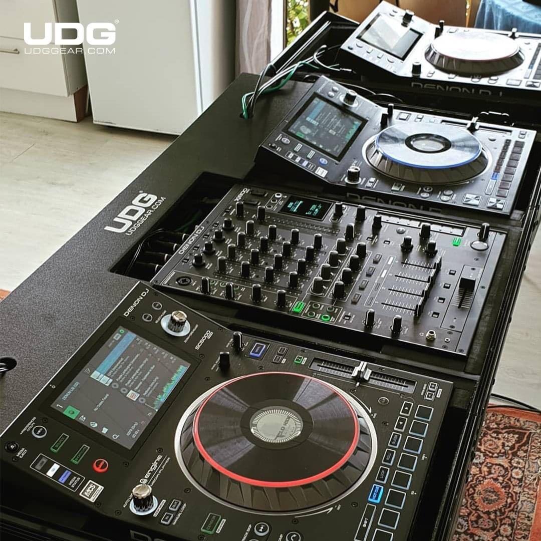 Pioneer CDJ-2000/DJM-900NXS2 Flight Case Limited Units .. UDG Ultimate  Flight Case MK2 (Fits: 2x Pioneer CDJ-2000 + 1x DJM-900NXS2 ) GREAT SAVING  ALWAYS @Hin Huat 📞 62969288 🇸🇬 UDG GEAR SINGAPORE SALE!!,