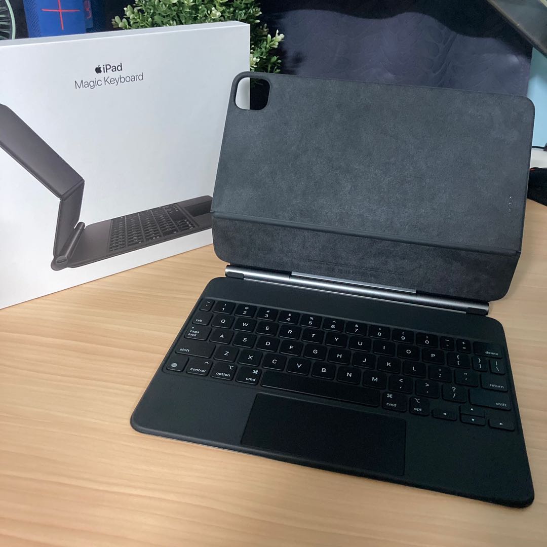 Magic Keyboard Ipad Pro 11 Extremely New Electronics Others On Carousell
