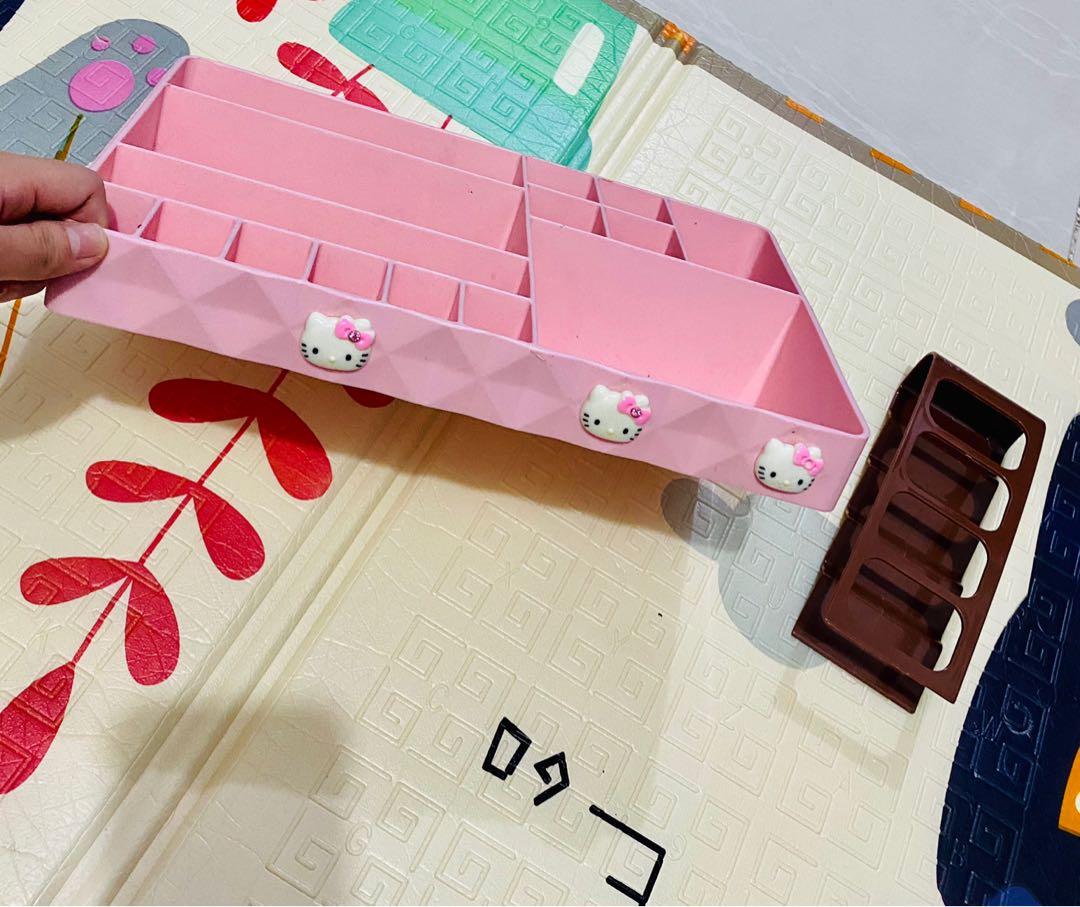Make Up Organizer With freebies Remote Holder (Category: Storage Boxes & Baskets) located in Manila. Submitted by milagros01 (Listing ID 1062471998, Image 3). Description: Pm me if interested! Mode of Payment Gcash Via Lalamove or COD Location: Binondo .