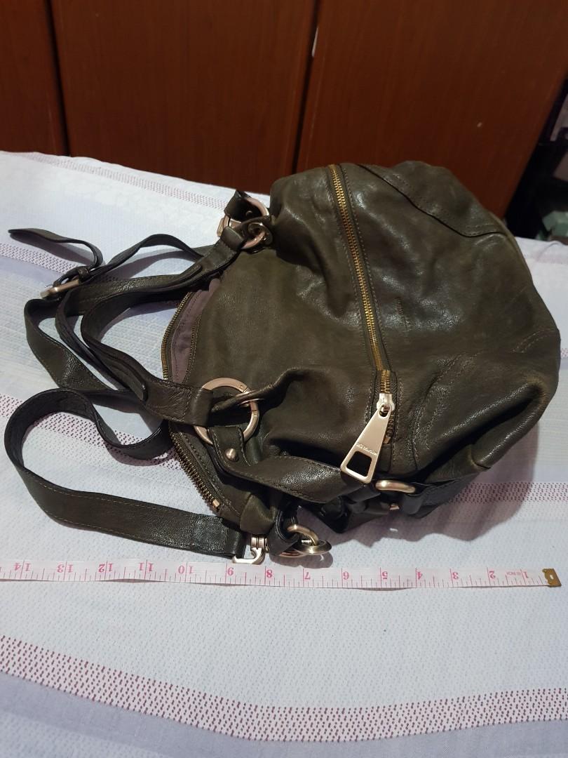 Martine Sitbon 2way (Category: Luxury Bags & Wallets) located in Cebu City. Submitted by rhea20ph (Listing ID 1062524075, Image 2). Description: pre loved item 2 way soft leather minimal signs of usage plus sf.
