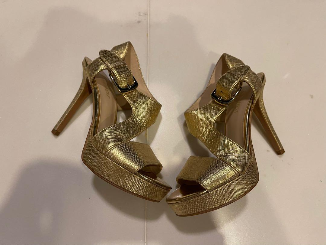 Matte 2024 gold shoes