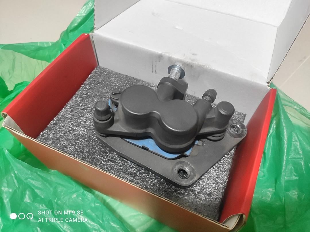R15 v2 brake calipers with brake pad (90), Motorcycles, Motorcycle